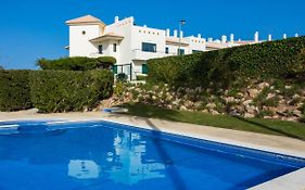 Family Apartment - Pool And Garden & Playground & Beach & Albufeira